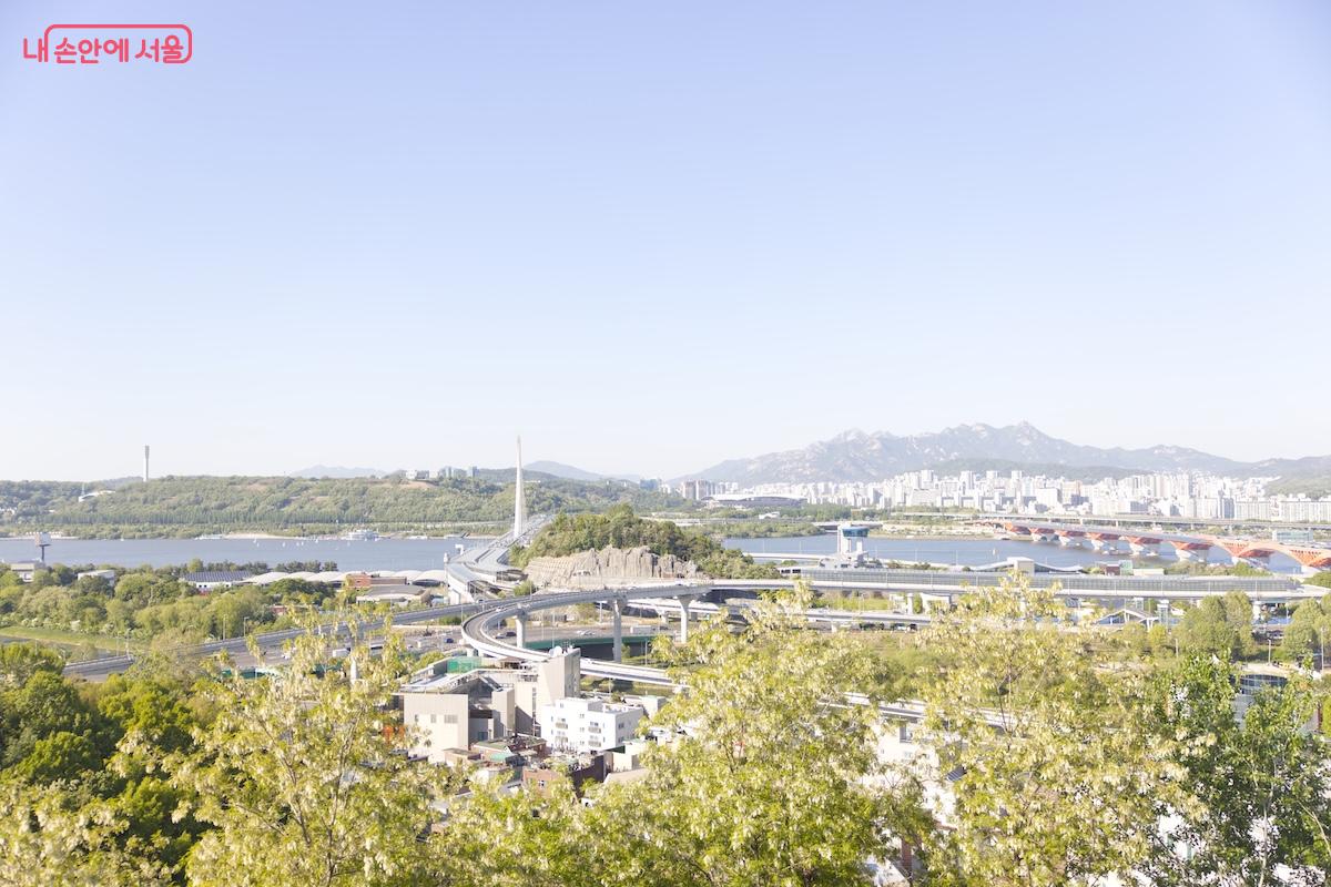 미세먼지까지 없는 청명한 날씨에는 꼭 용왕산 스카이워크를 걸어보자.