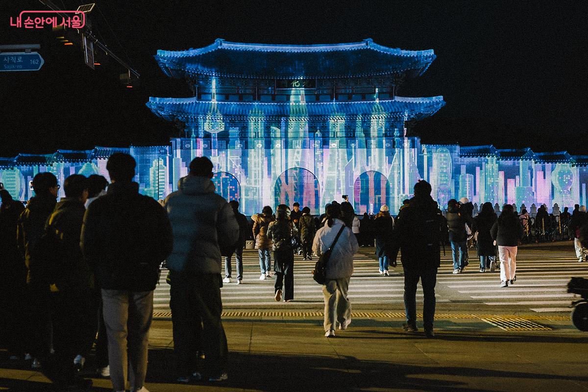 광화문 미디어파사드 전시(서울라이트 광화문) ©김아름