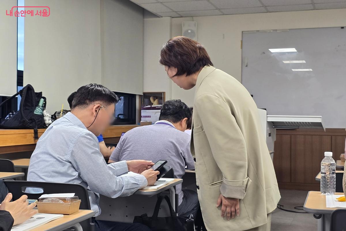 동국대 'AI 인문 크리에이터 아카데미-행복라이프 코칭' 수업 현장 ⓒ강사랑