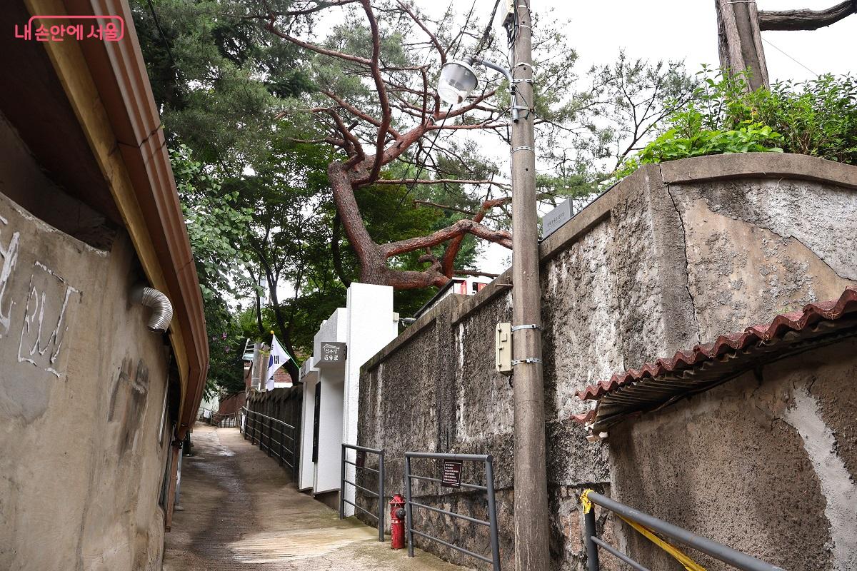 심우장 가는 골목길 &copy;김대진