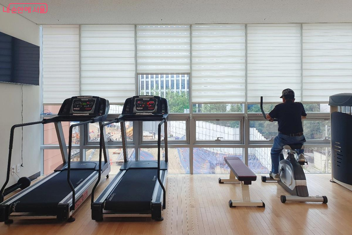 해든집에 자리한 체력단련실 &copy;엄윤주