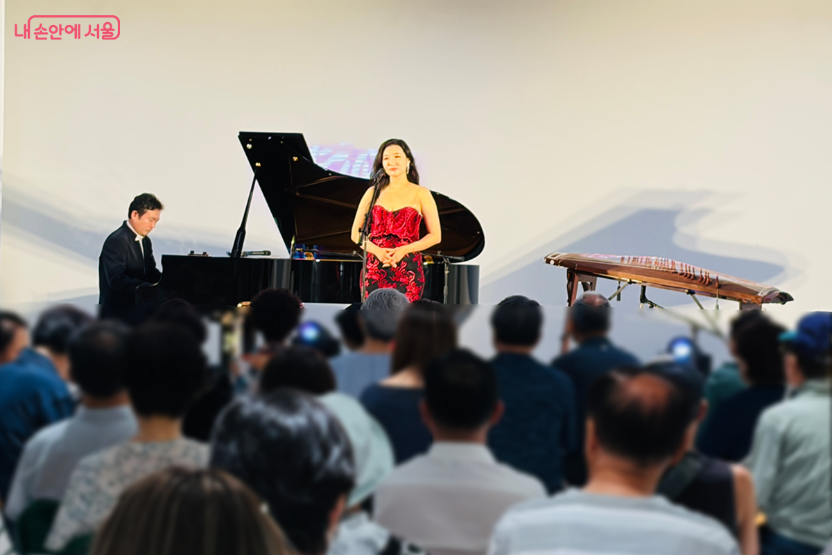 서울시청 지하 1층 서울갤러리에서 매주 열리는 점심 공연 ‘런치 스테이지’ ©김경선