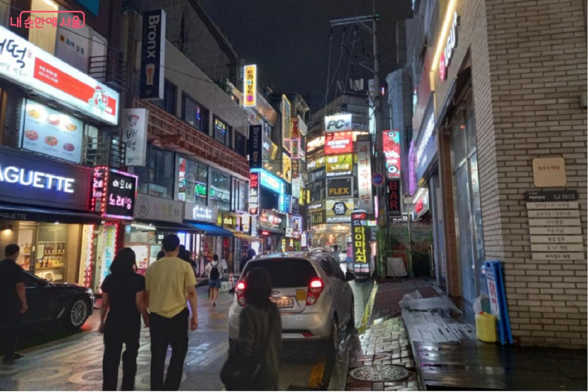 여름밤의 낭만을 즐길 수 있는 거리