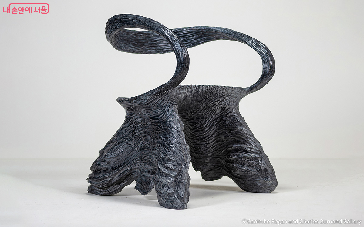 9월 1일~6일 DDP에서 &lsquo;디자인마이애미 서울 2026&rsquo;이 열린다. 얀 워터스턴(Jan Waterston)의 Primitive Excavations.