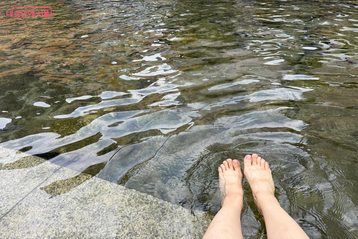 청계천에서 '첨벙첨벙' 해본다.