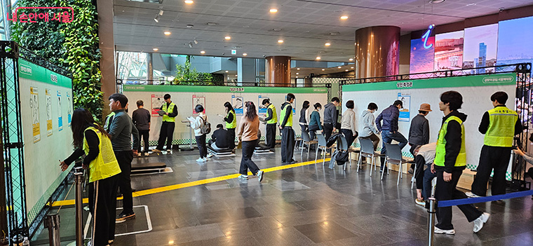 추석 연휴에는 온 가족이 함께 즐길 수 있는 팝업 체력장이 열린다. 사진은 설맞이 팝업 서울체력장. 