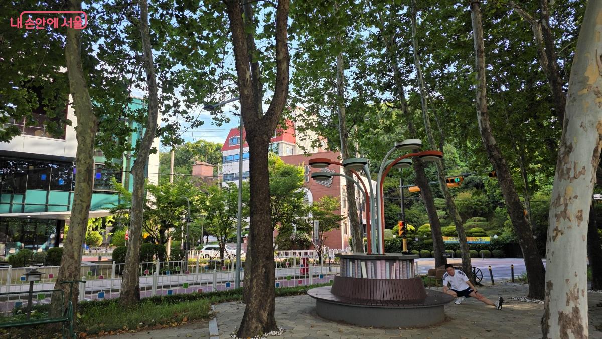 하트코스 양재천 구간의 카페와 베이커리는 라이딩 중 재충전할 수 있는 유일한 구간이다.