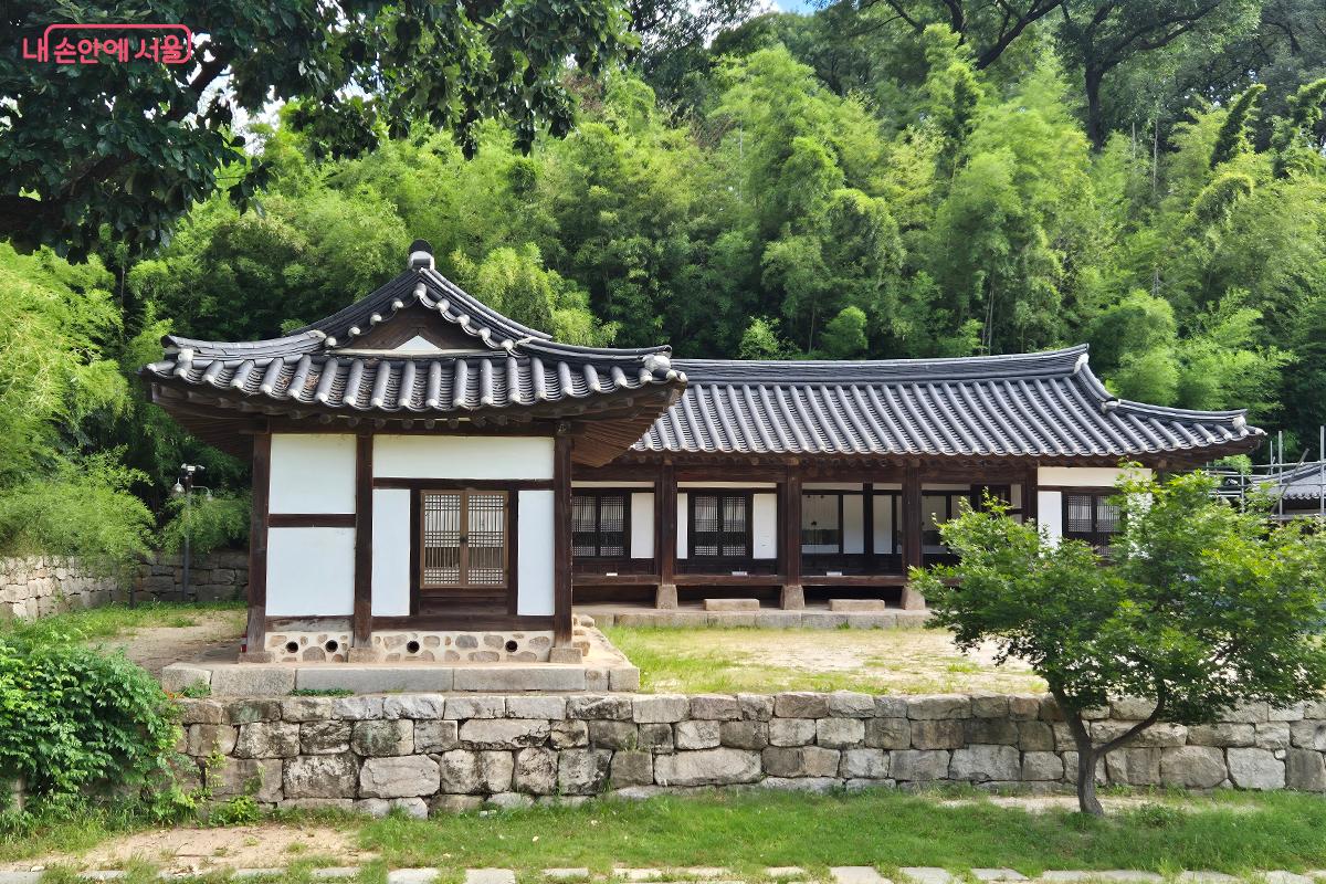 전통적 경관의 재해석을 통해 선조들의 삶의 풍경을 재현한 '창녕위궁재사'