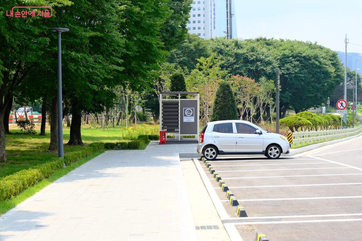 누구나 어렵지 않게 이용할 수 있는 전망대형 졸음쉼터 &copy;서지희