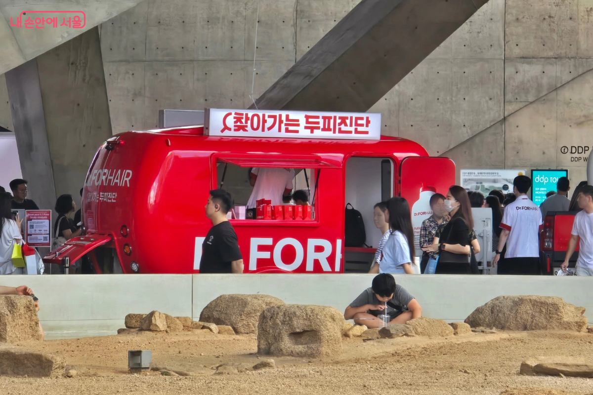 무료 두피 진단을 해준 부스 &copy;김선희