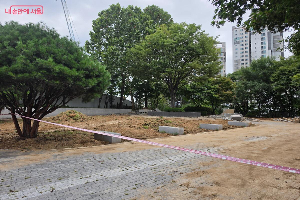 다만, 현재 공원 일부 구간에서 정비 공사가 진행 중이라 안전에 유의해야 한다. ⓒ심재혁