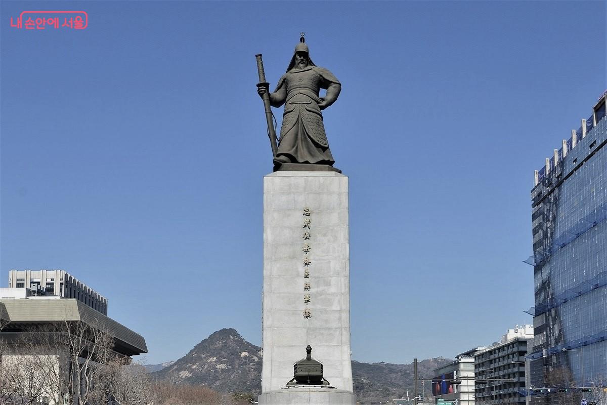 광화문광장 충무공 이순신 장군 동상 ⓒ김대진