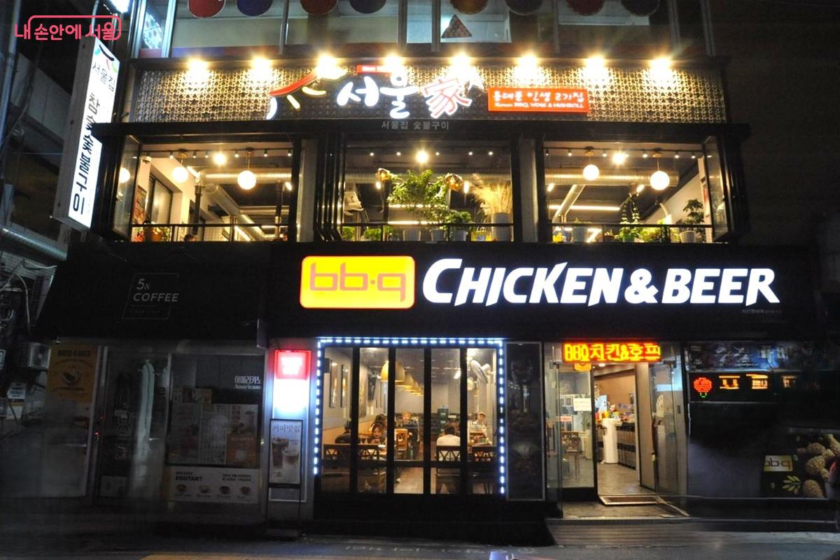 &lsquo;김치 삼겹살전골&rsquo;로 유명한 맛집 &lsquo;서울집&rsquo; &copy;조수봉