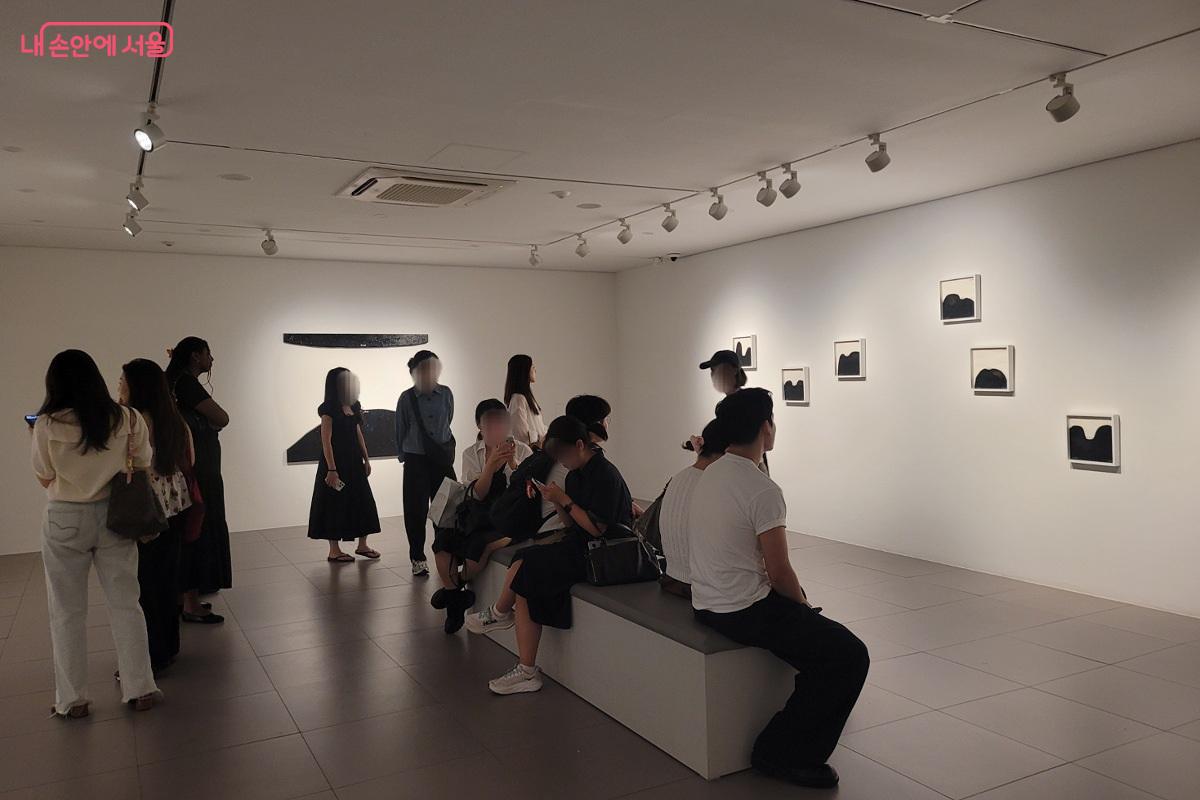 지난 9월 3일 열린 '삼청나잇'에서 만난 갤러리