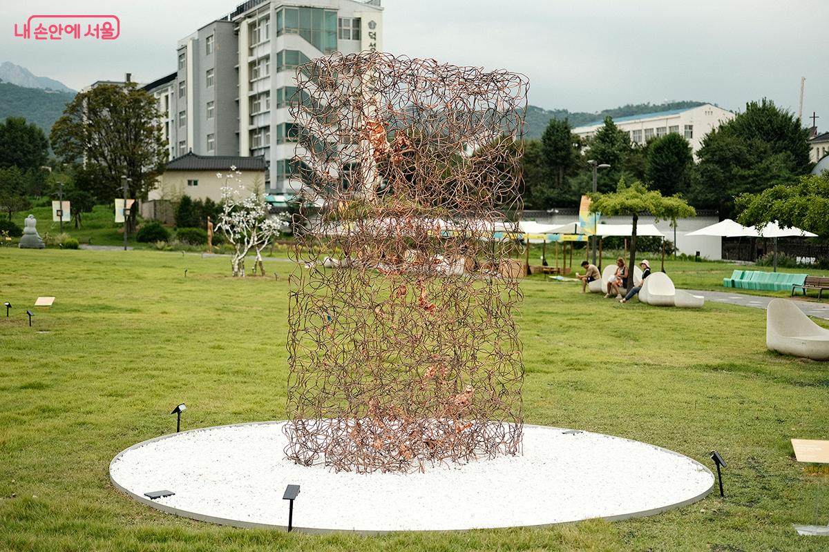 김지아나 작가의 &lsquo;보이지 않는 바람&rsquo;, 2026 &copy;김아름