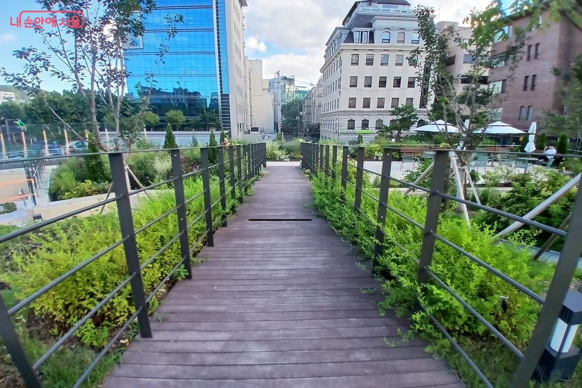 곳곳에 산책로가 잘 조성되어 있는 말죽거리공원 ©최은영