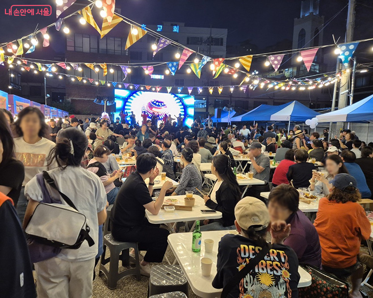 각 시장별 고유의 먹거리와 지역 문화를 ‘야간 미식 콘텐츠’로 선보인다.