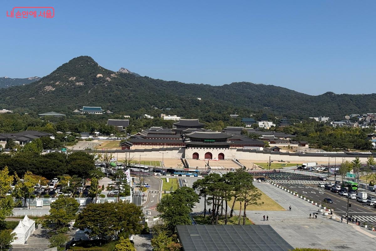 세종문화회관 옥상 전망대에서 바라본 뷰 ©임수영