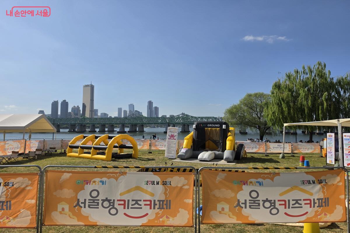 노들섬에 운영 중인 서울형 키즈카페.