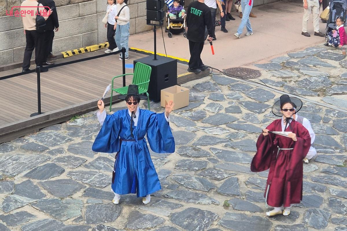 이야기꾼 전기수와 함께하는 청계천 역사산책 &copy;송수연