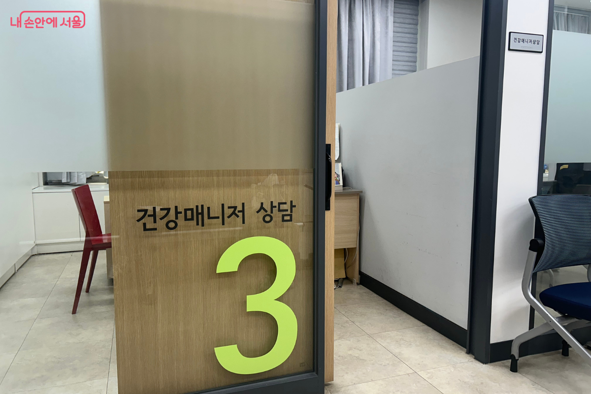 검사 결과에 따른 전반적인 건강상태 상담도 한다. &copy;류한민