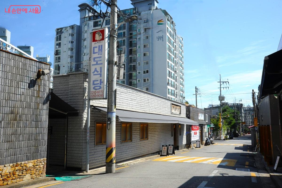 성동구 양지사거리 인근에 위치한 &lsquo;대도식당 왕십리본점&rsquo; &copy;조수봉  