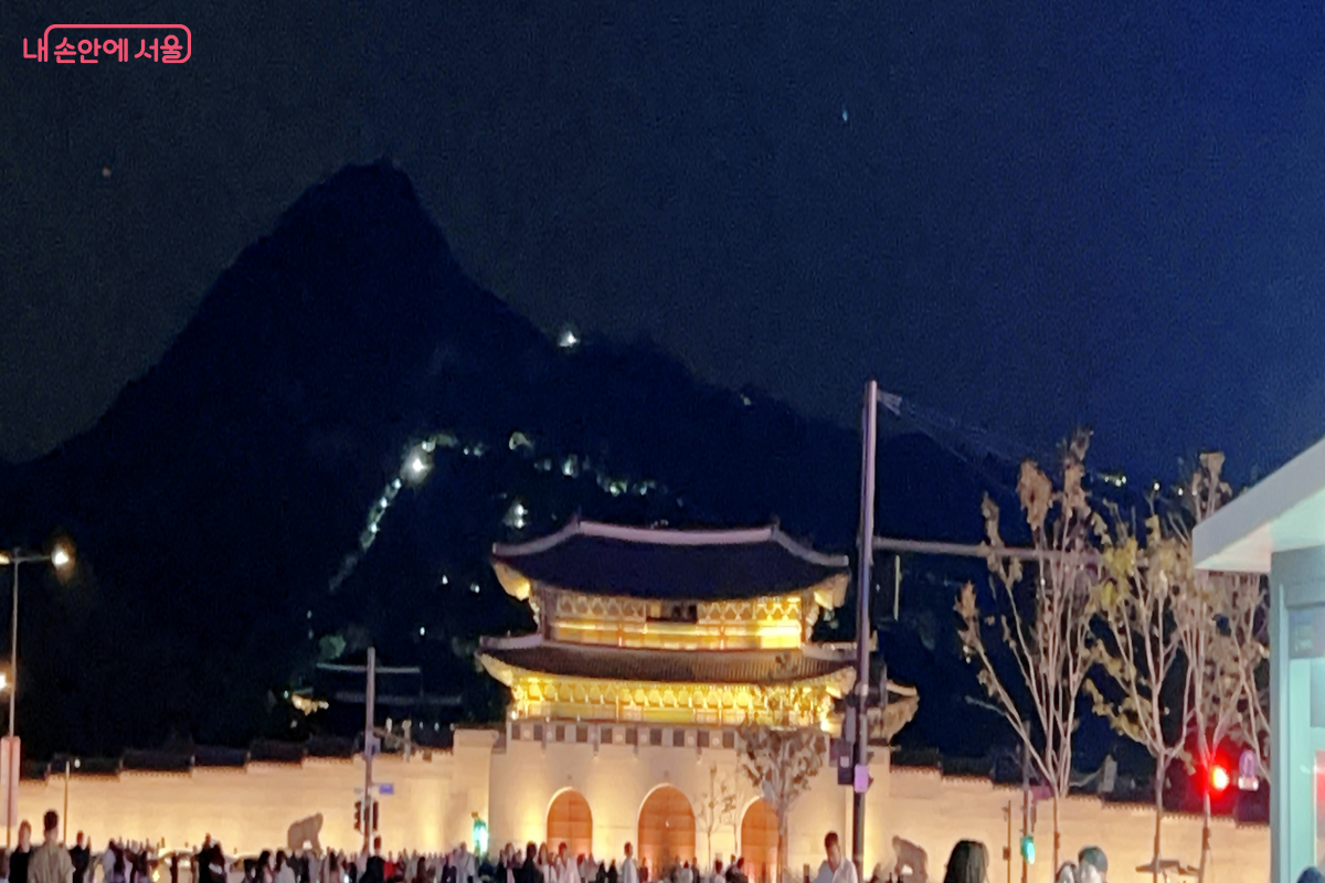 광화문의 모습