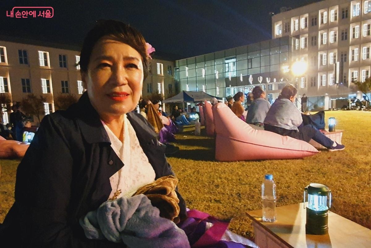 노인복지관 저녁시간 프로그램 확대 운영에 기대를 전한 '서울노인복지센터 동아리 회원' 이동순 어르신 &copy;엄윤주