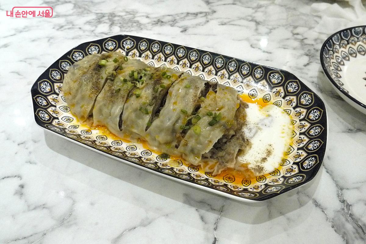 스타 사마르칸트에서 맛본 우즈베키스탄 전통 쇠고기 파이 허님 &copy;최윤영