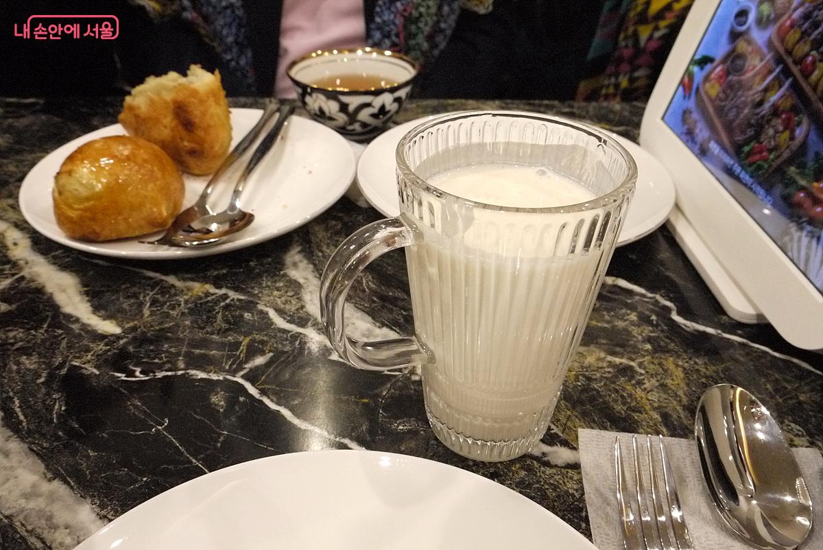 마지막 투어 코스에서 맛본 케피르 요구르트 &copy;최윤영