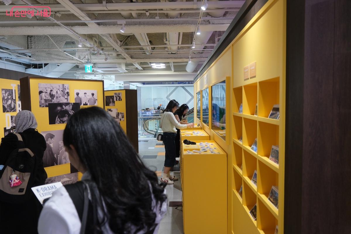 익숙한 인기 K-드라마를 느끼며 다양한 체험 공간을 선보이고 있다.