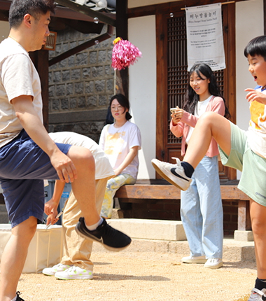 어린이날 연휴, 한옥 놀이터<br>'북촌도락'으로 초대합니다