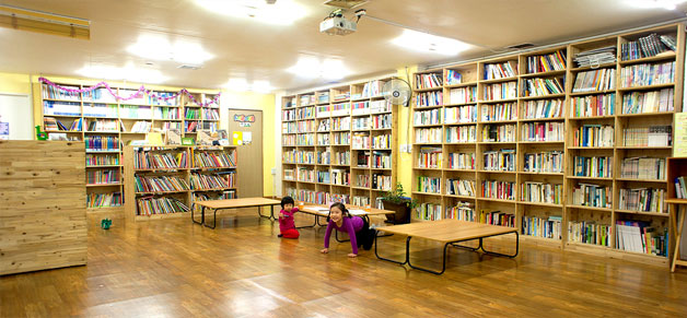 어른들도 아이들도 편안히 쉴 수 있는 언니네 작은도서관