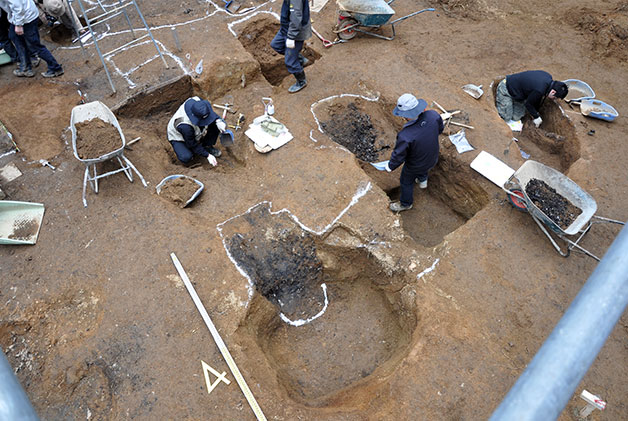 2010년 아사지노 일본 육군비행장 발굴 작업 현장