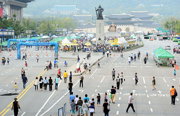 지난 20일 `서울 차 없는 날` 행사가 열렸던 세종대로 광화문광장 ⓒ뉴시스