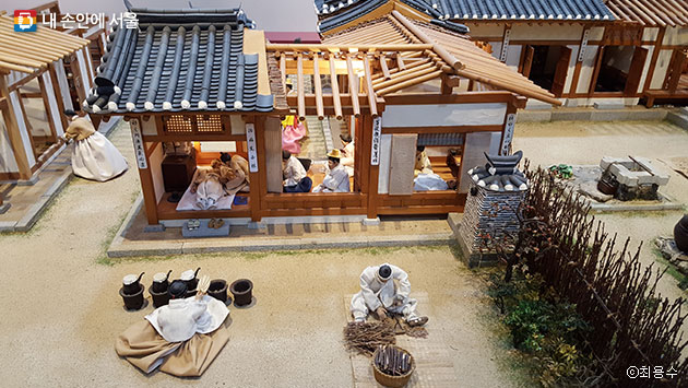 조선시대 한의원 모습을 재현한 모형 ⓒ최용수