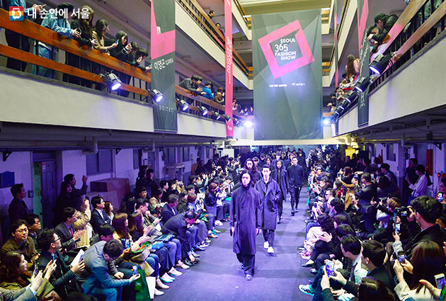 29일 세운상가에서 진행된 서울 365 패션쇼
