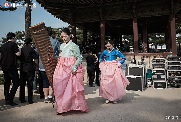 `창경궁 음악회`에서 공연한 한국전통예술단 `아우름` ⓒ 이동규