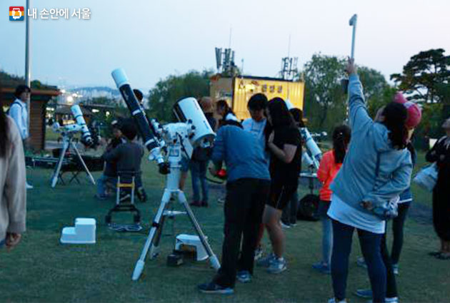 월드컵공원에서 12일 밤 페르세우스 유성우 관측 행사가 열린다