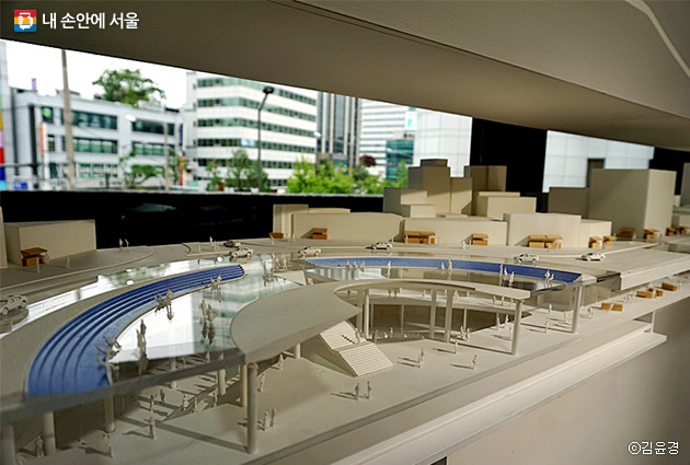 서울의 자하 공간 활용을 제안한 ‘서울 지하공간 미래비전’ 전시