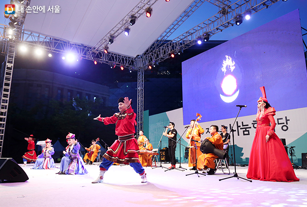 올해 축제에서는 하노이, 울란바토르 등 15개 해외자매우호도시 공연이 펼쳐진다.