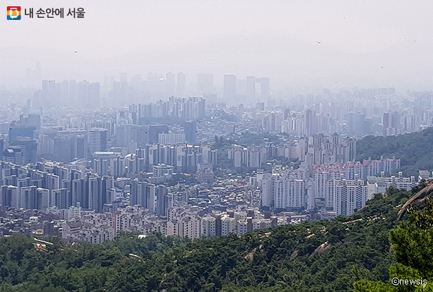 19일 2018 상반기 ‘작은연구 좋은서울’ 결과발표회가 진행됐다. 기획 주제는 ‘서울의 맑은 공기를 위한 솔루션’으로, 사진은 미세먼지 낀 서울 모습.