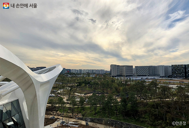 서울식물원 온실 전망대에서 바라본 마곡 풍경