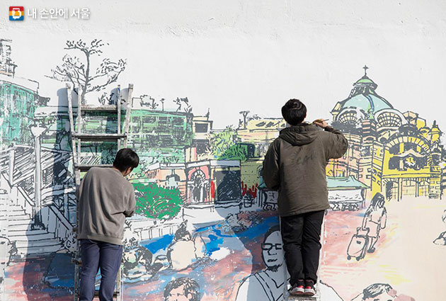 청파동·서계동 일대, 작가 6명이 인근 주민들을 인터뷰해 그들의 이야기를 벽화로 녹여낸 ‘만경청파도’