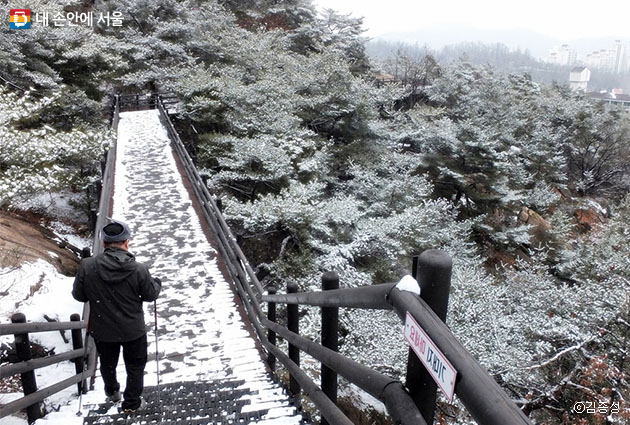 순하고 평탄한 길이 대부분이라 겨울에도 부담 없는 북한산 둘레길