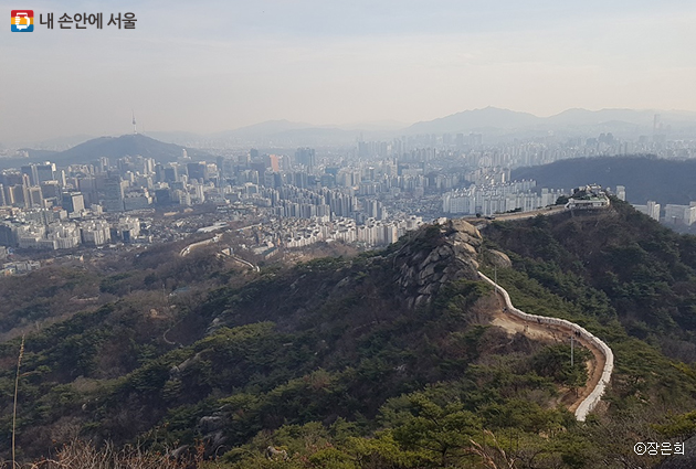 서울이 한눈에 내려다보이는 한양도성 인왕산 구간
