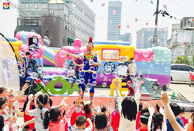 5월 5일 예정된 두둥실 꿈꾸는 버블쇼. 서울상상나라에서는 어린이날 주간 다양한 무료 체험 행사를 진행한다.
