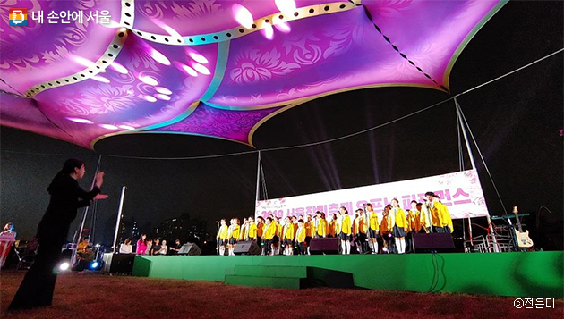 서울장미축제 리틀로즈 페스티벌 개막식 때 펼쳐진 공연