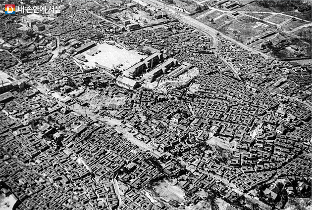 경기고 주변 북촌 한옥들, 1954년, 임인식 사진