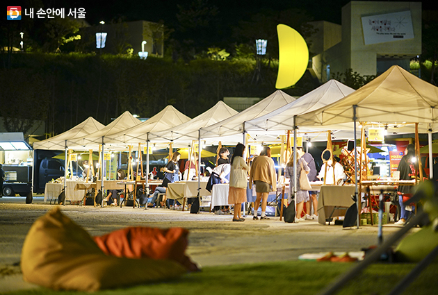 ‘모두의 시장’이 문화비축기지에서 5월~12월까지 매월 2회 열린다.